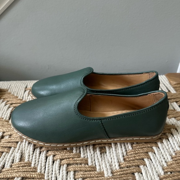 Charix Hunter Green Classic Women's Leather Loafers - Picture 6 of 10